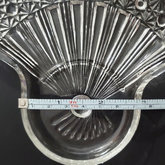 (4) Vntg 10 5/8" "Daisy & Button Clear" Fan Snack Plate by Anchor Hocking - Picture 7 of 15